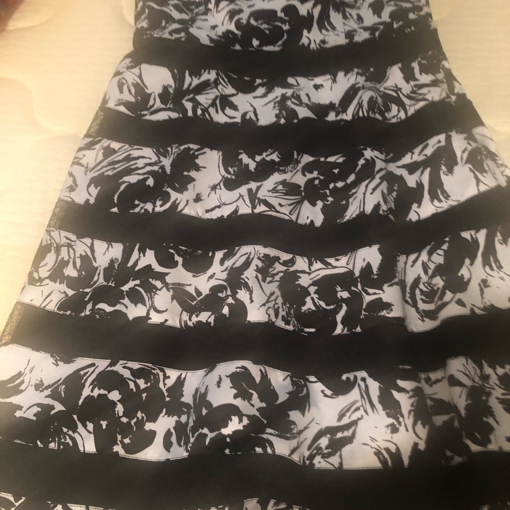 White House Black Market Black and White A-Line Skirt